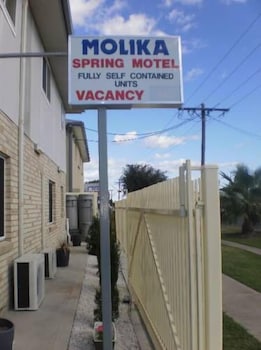 Molika Springs Motel - Sunshine Coast Tourism 1