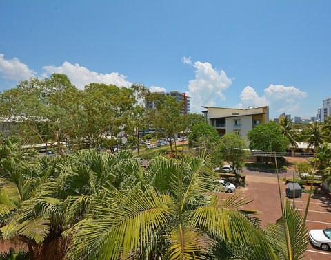 Peninsula Apartments Darwin - Holiday Sunshine Coast 5