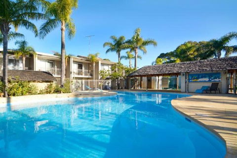Mandurah Motel And Apartments - Holiday Sunshine Coast 3