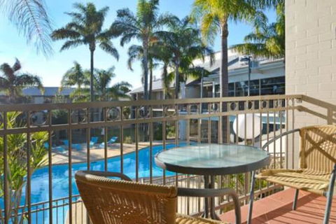 Mandurah Motel And Apartments - Holiday Sunshine Coast 6