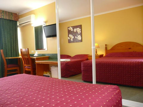 Parramatta City Motel - Holiday Sunshine Coast 2