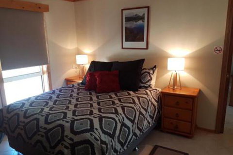 Copeland Cabins - Holiday Sunshine Coast 4