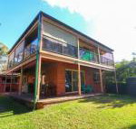 Kingfisher LakeHouse - Sunshine Coast Tourism