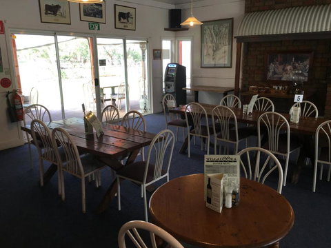 Willalooka Tavern - Sunshine Coast Tourism 4