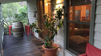 Mystic View Cottage Wandiligong - Sunshine Coast Tourism 6