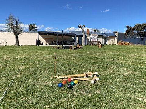 Lakeside Motel Waterfront - Holiday Sunshine Coast 0