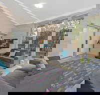 Sun Worship Crescent Head - Sunshine Coast Tourism