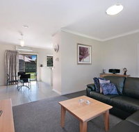 Hamilton Standard Apartment - Holiday Sunshine Coast