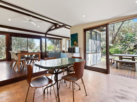 Laguna House - Holiday Sunshine Coast 6