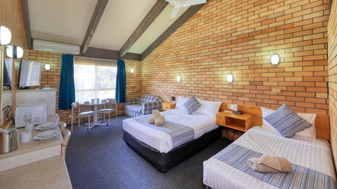 All Travellers Motor Inn - Holiday Sunshine Coast 6
