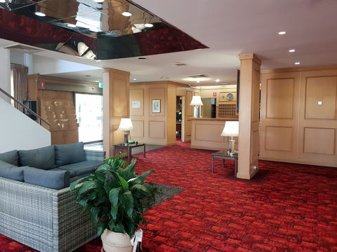 John Hunter Motel - Sunshine Coast Tourism 3