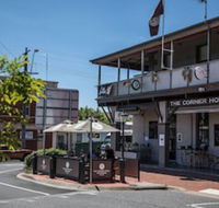 Corner Hotel Alexandra - Sunshine Coast Tourism