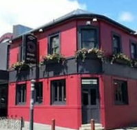 Queens Head Hotel - Sunshine Coast Tourism