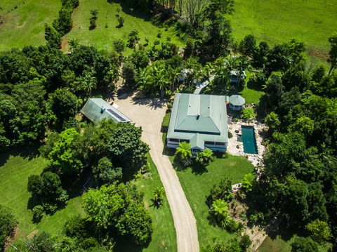 A PERFECT STAY - Bangalla Estate - Holiday Sunshine Coast 1