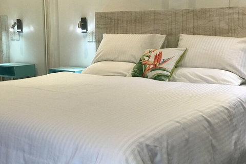 Garasu Lodge - Sunshine Coast Tourism 2