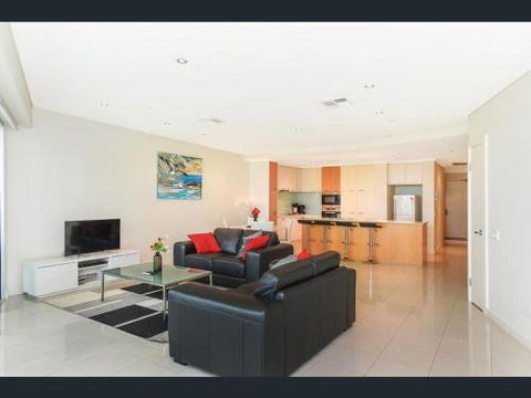 Gallery Resort Apartments - Holiday Sunshine Coast 1