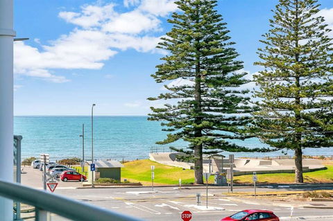 Gallery Resort Apartments - Holiday Sunshine Coast 3