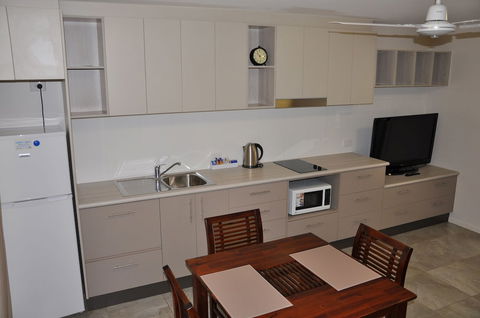 Angelwaters - Holiday Sunshine Coast 2
