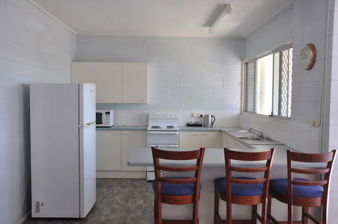 Angelwaters - Holiday Sunshine Coast 1