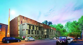 Abercrombie Student Accommodation - Holiday Sunshine Coast 0