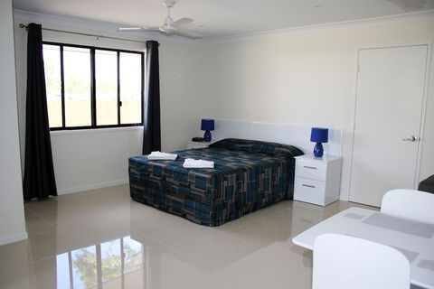 Casa Nostra Motel - Holiday Sunshine Coast 1