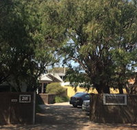 Springtide Studio Apartments - Sunshine Coast Tourism