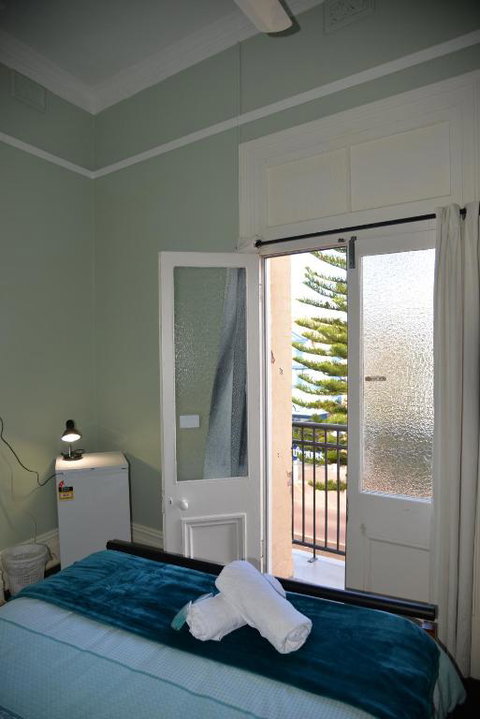 Geraldton Backpackers - Holiday Sunshine Coast 6