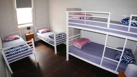 Geraldton Backpackers - Holiday Sunshine Coast 2