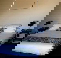 Neagles Retreat Villas - Holiday Sunshine Coast