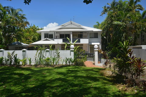 Seascape Holidays - Tropic Sands - Sunshine Coast Tourism 2