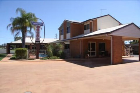 Charleville Motel - Sunshine Coast Tourism 0
