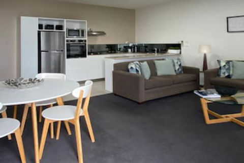 Shells Apartments - Sunshine Coast Tourism 0