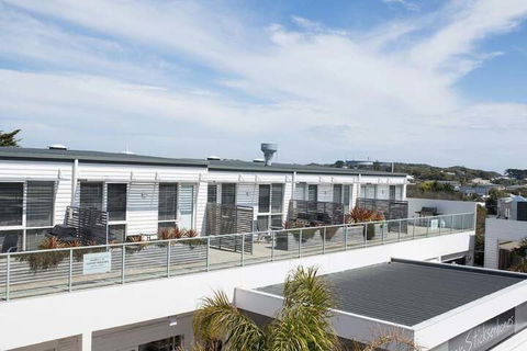Shells Apartments - Sunshine Coast Tourism 1