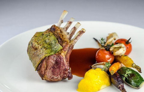 Garden Court Restaurant - Holiday Sunshine Coast 9