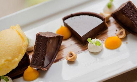 Garden Court Restaurant - Holiday Sunshine Coast 7