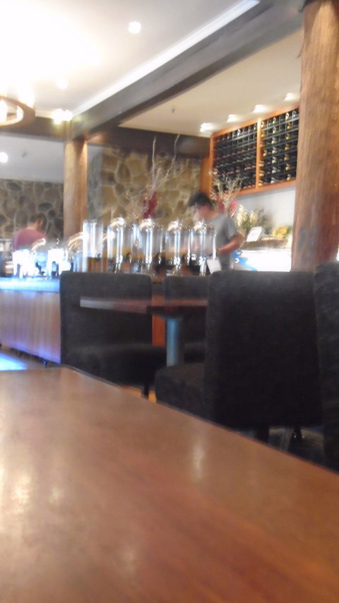 Highland Restaurant - Sunshine Coast Tourism 4