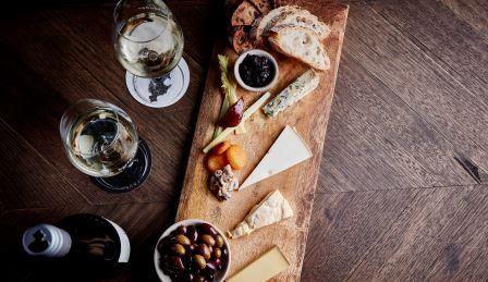 Innocent Bystander - Sunshine Coast Tourism 10