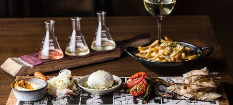 Innocent Bystander - Sunshine Coast Tourism 15