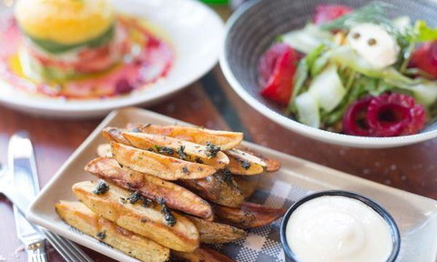 Rhonda's Bar - Sunshine Coast Tourism 10