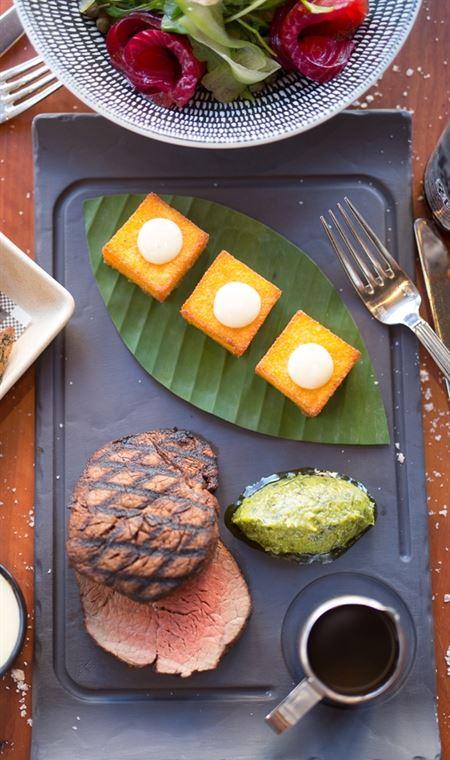 Rhonda's Bar - Sunshine Coast Tourism 4