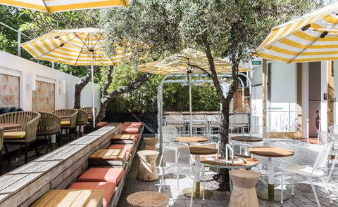 The Tilbury Restaurant - Holiday Sunshine Coast 19