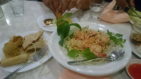 Viet Hoa Cafe Restaurant - Holiday Sunshine Coast 0