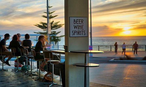 NINE 50 Restaurant & Bar - Holiday Sunshine Coast 1