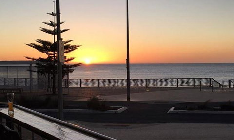 NINE 50 Restaurant & Bar - Holiday Sunshine Coast 4