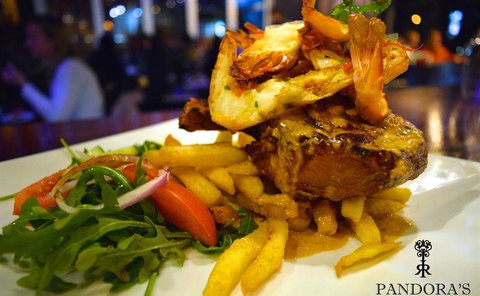 Pandora's Restaurant - Holiday Sunshine Coast 5