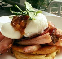 Smokey Joes Cafe Bar  Grill - Holiday Sunshine Coast