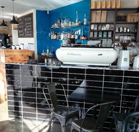 Aura Cafe Restaurant Bar - Sunshine Coast Tourism