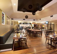 Blackburn Hotel - Holiday Sunshine Coast
