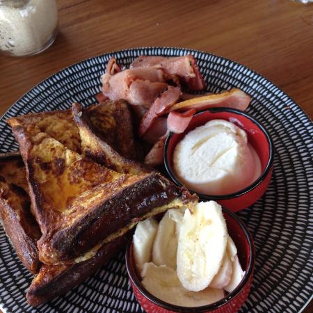 Binario Cafe - Holiday Sunshine Coast 0