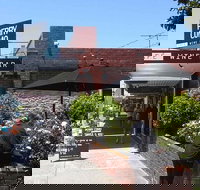 Perry Como Cafe Wine Bar - Sunshine Coast Tourism